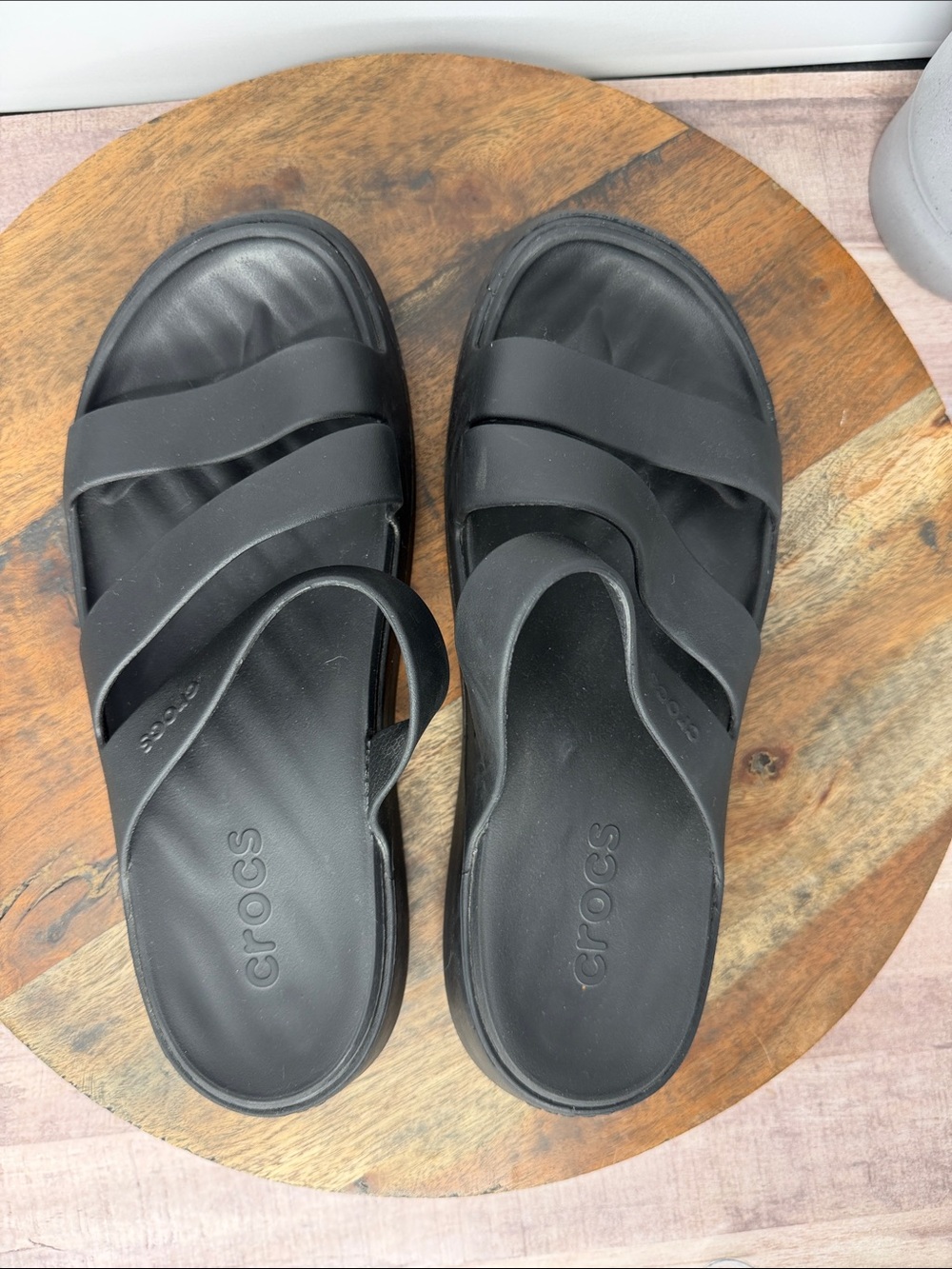 CROCS Black Triple-Strap Comfort Slides - Size: 9 - Picture 5 of 7